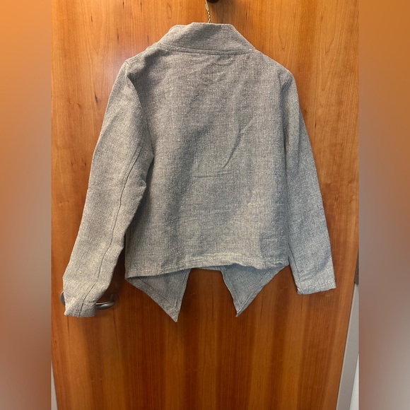 Avatar Clothing Gray Cotton Asymmetrical Blazer with wooden buttons size Medium - Picture 3 of 6